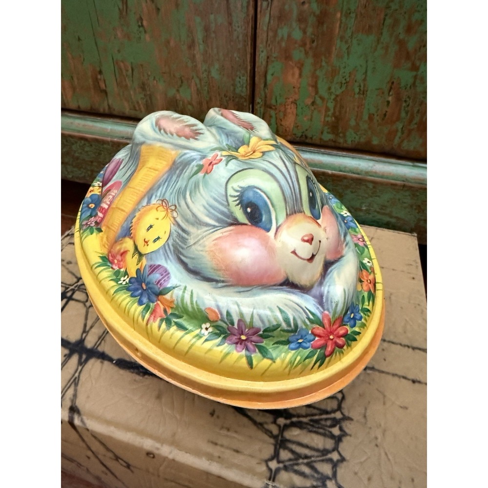 Vintage‎ 3D Plastic Easter Bunny Candy Container With Lid